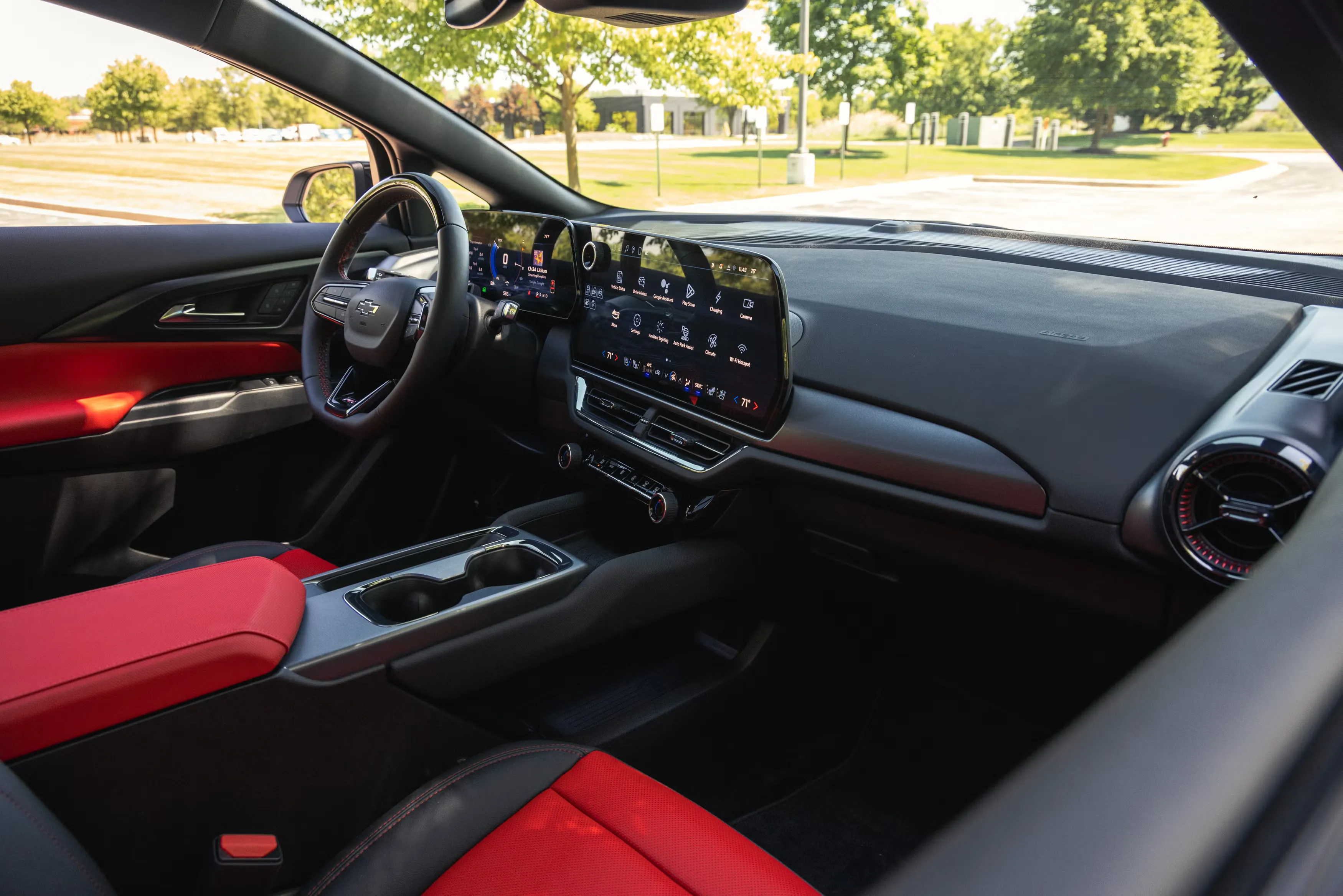 2026 Equinox EV, Interior, Technology, and Comfort Features