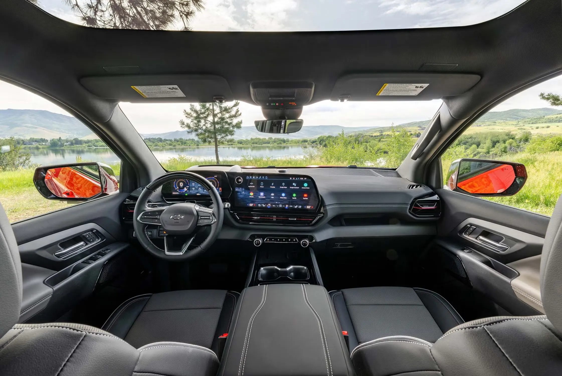 Premium Interior Comfort & Advanced Connectivity
